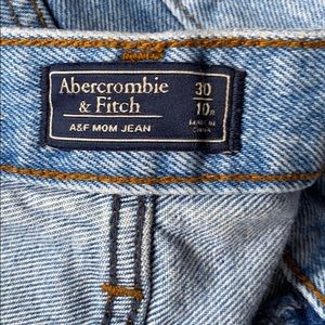 Abercrombie mom jean